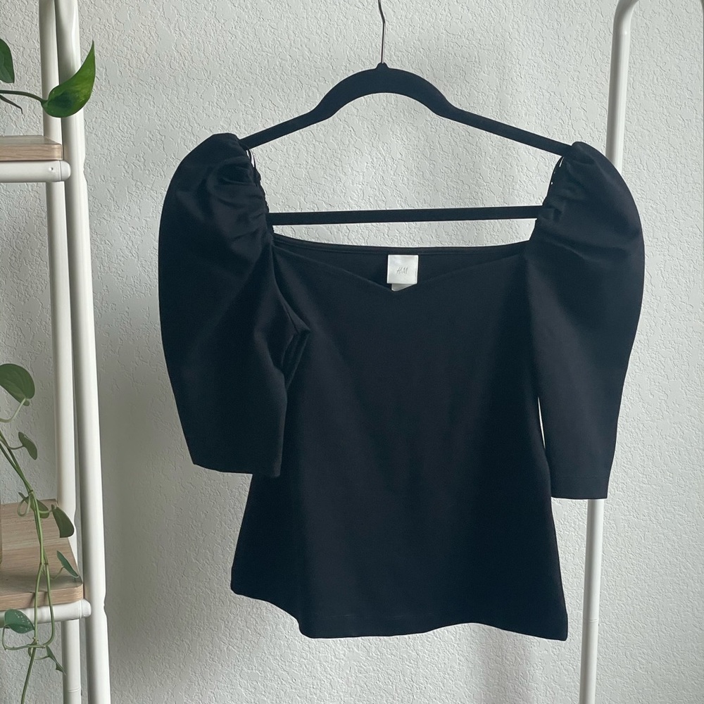 Sweetheart Neckline Top with Puff Sleeve